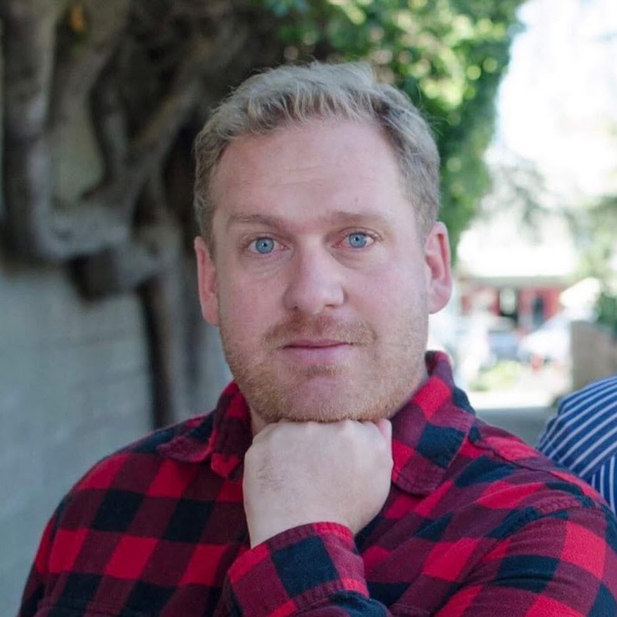 Andy Gold performing